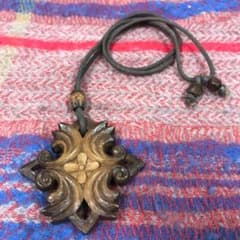木彫り ハンドメイド ネックレスのサムネイル
