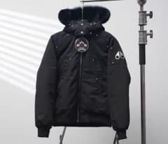 MOOSE KNUCKLESブラックダウンジャケット ファー付き - メルカリ