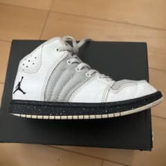 NIKEジョーダンのサムネイル