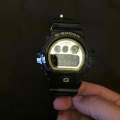 G-SHOCK黒金のサムネイル