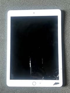 iPad 第6世代　　機能不良なし。動作確認済み iPad 第6世代 32GB 動作確認済み - メルカリ