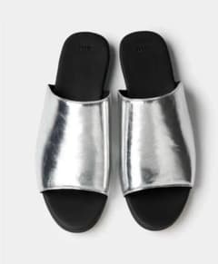 ほぼ未使用 美品 MBハイエンド レザー フォーマルサンダル シルバー
