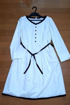 新品 未使用 MISCH MASCH バイカラーワンピースのサムネイル