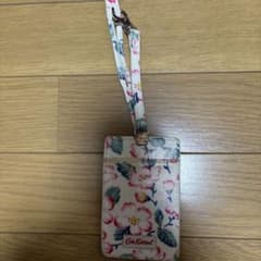 Cath Kidston 花柄パスケースのサムネイル