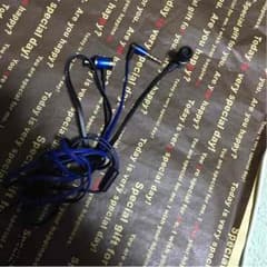ソフトバンクセレクション イヤホンのサムネイル