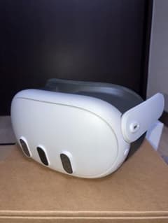 Quest 3 VR本体　+Aubikaヘッドストラップ+KIWIリンクケーブル Quest 3 VR本体 +Aubikaヘッドストラップ+KIWIリンクケーブル - メルカリ