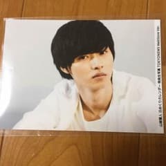 山﨑賢人生写真のサムネイル