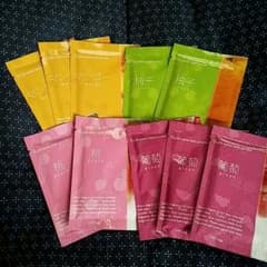 フルーティア入浴剤♡25ｇ×10袋♡４つの香りお試し用のサムネイル