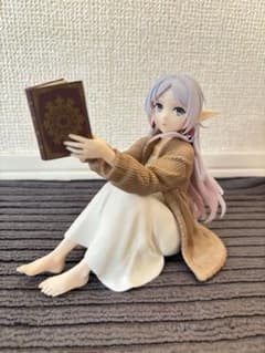 葬送のフリーレン Desktop Cute フィギュア ルームウェアver. - メルカリ