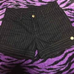 黒な白ストライプの冬ショパンのサムネイル