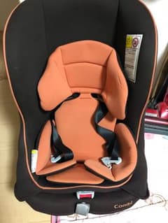 値下げ☆チャイルドシート コンビ ミニマグランデのサムネイル
