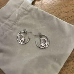 Dior  ピアスのサムネイル