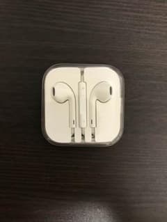 iPhone純正イヤホン 新品未使用品！のサムネイル