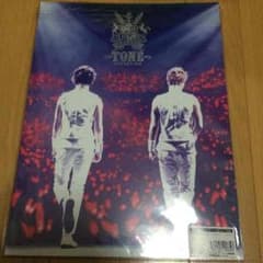 東方神起 LIVE TOUR 2012 TONE ライブ写真集のサムネイル