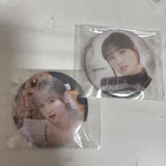TWICE MOMO 缶バッジ 2種セットのサムネイル