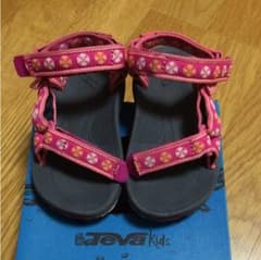 美品 teva kids サンダル ピンク 13cmのサムネイル