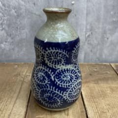 E-壁 【松峰作】徳利 酒器 タコ唐草文様 貫入 染付 焼物 レトロ - メルカリ