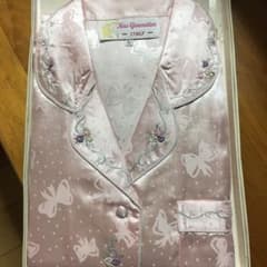 シルク　パジャマのサムネイル