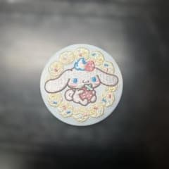サンリオ　シナモロール　シナモン　刺繍缶バッジ 4のサムネイル