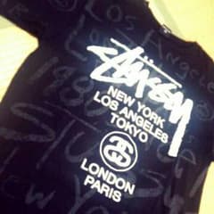 早いもの勝ちSTTUSSY Tシャツのサムネイル