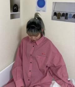 長袖シャツ チェック柄 ピンク オーバーサイズのサムネイル