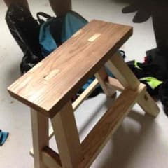 ある有名建築家の作ったイスのサムネイル