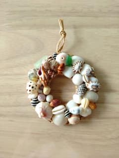 貝殻リース 直径約10cmのサムネイル