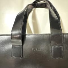 FURLA 黒 レザーハンドバッグのサムネイル