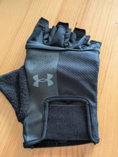 Under Armour フィンガーレスグローブ ブラック右手のみのサムネイル