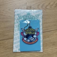 SHINee WORLD 2012 パスケース キーホルダーのサムネイル