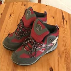 登山靴のサムネイル