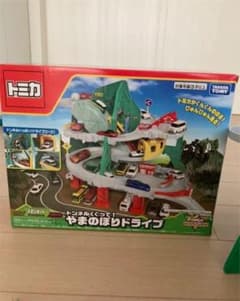 タカラトミー トミカ トンネルくぐって！やまのぼりドライブのサムネイル