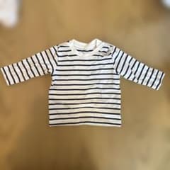 【新品】UNIQLO ベビー 長袖Tシャツ ボーダー 80cmのサムネイル