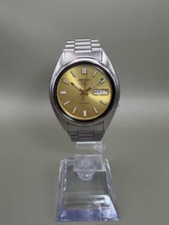 稼働・美品 SEIKO 5 7s26-0480 自動巻きゴールド文字盤 裏スケのサムネイル