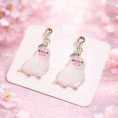 さくら文鳥 イヤリングのサムネイル