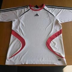 アディダス　サッカーTシャツのサムネイル
