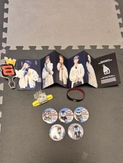 BIGBANG 缶バッジ リストバンド グッズセットのサムネイル