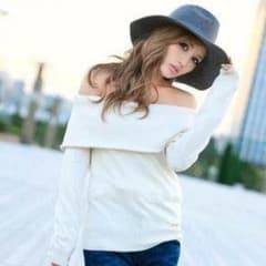 Rady オフショルニットのサムネイル