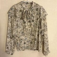 花柄 ボウタイブラウス フリル 長袖のサムネイル