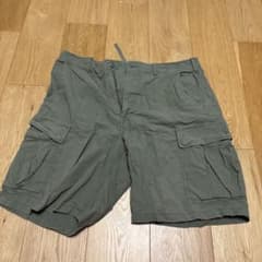UNIQLO カーゴショートパンツ L カーキのサムネイル