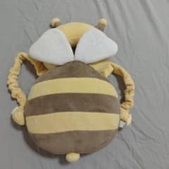 ミツバチデザインの首支えクッションのサムネイル