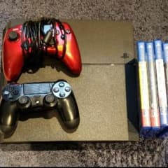 フリーク付きPS4本体 CUH-1200A+コントローラー2個+ソフト4本セットのサムネイル