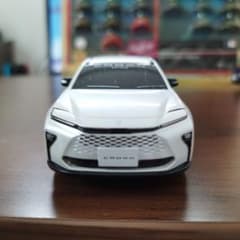 非売品 CROWN SUV ミニカー ホワイト - メルカリ
