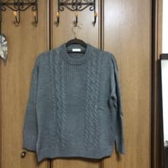 ニット セーターのサムネイル