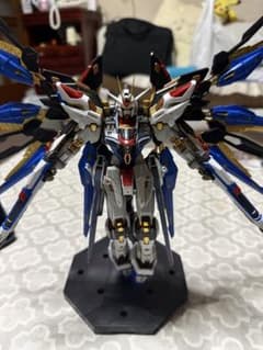 ガンプラ MGEX 1/100 ストライクフリーダム　一部塗装のサムネイル