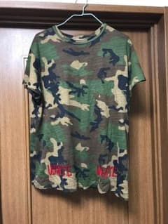 off-white カモ Tシャツ 売り切り価格のサムネイル