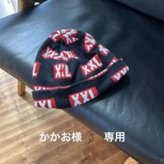 【美品】THROW BACK XXLロゴ ニットビーニー 黒 赤のサムネイル