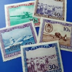 外国切手 インドネシア 1949年 独立革命期記念 航空機や兵士 航空切手5