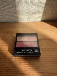 REVLON COLORSTAY DAY TO NIGHT アイシャドウパレットのサムネイル