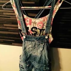 デニムサロペット❤️ショートパンツ風❤️コメ下さい！のサムネイル